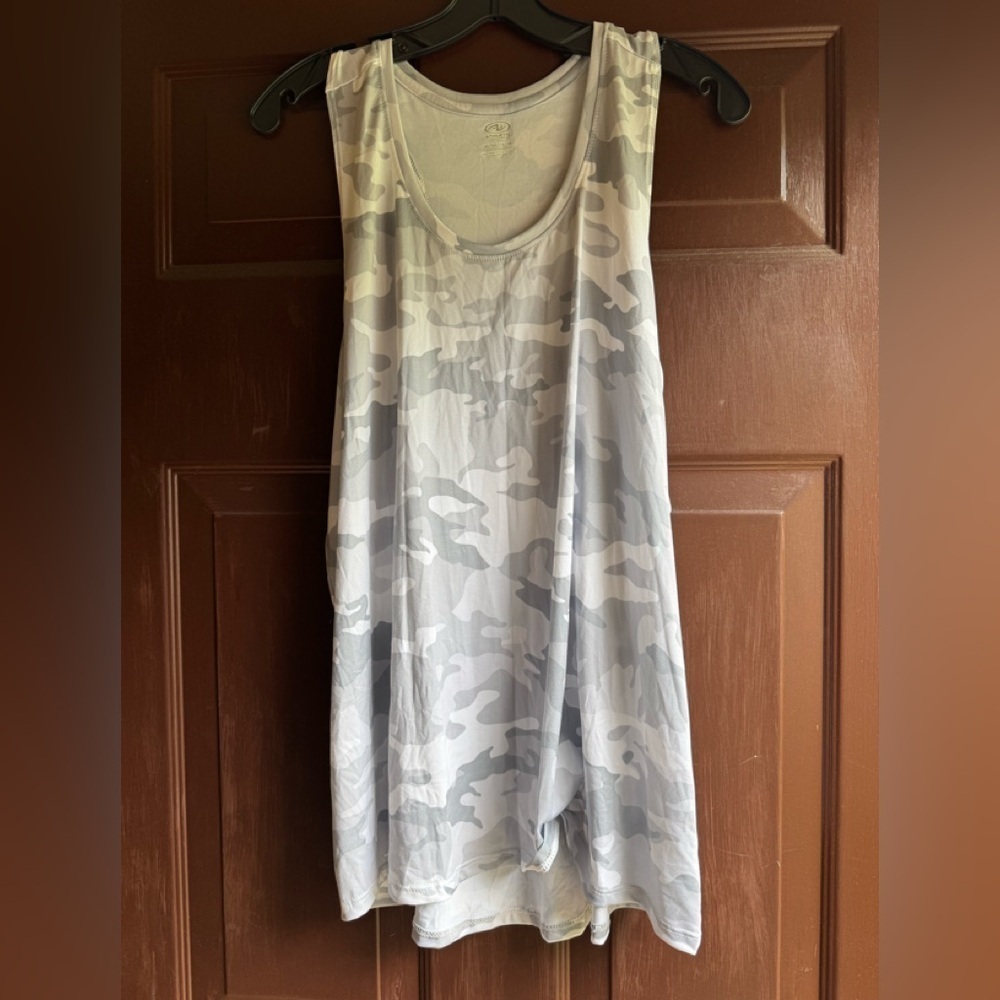 Athletic Works Light Gray Camo Racer Back Tank Size XL